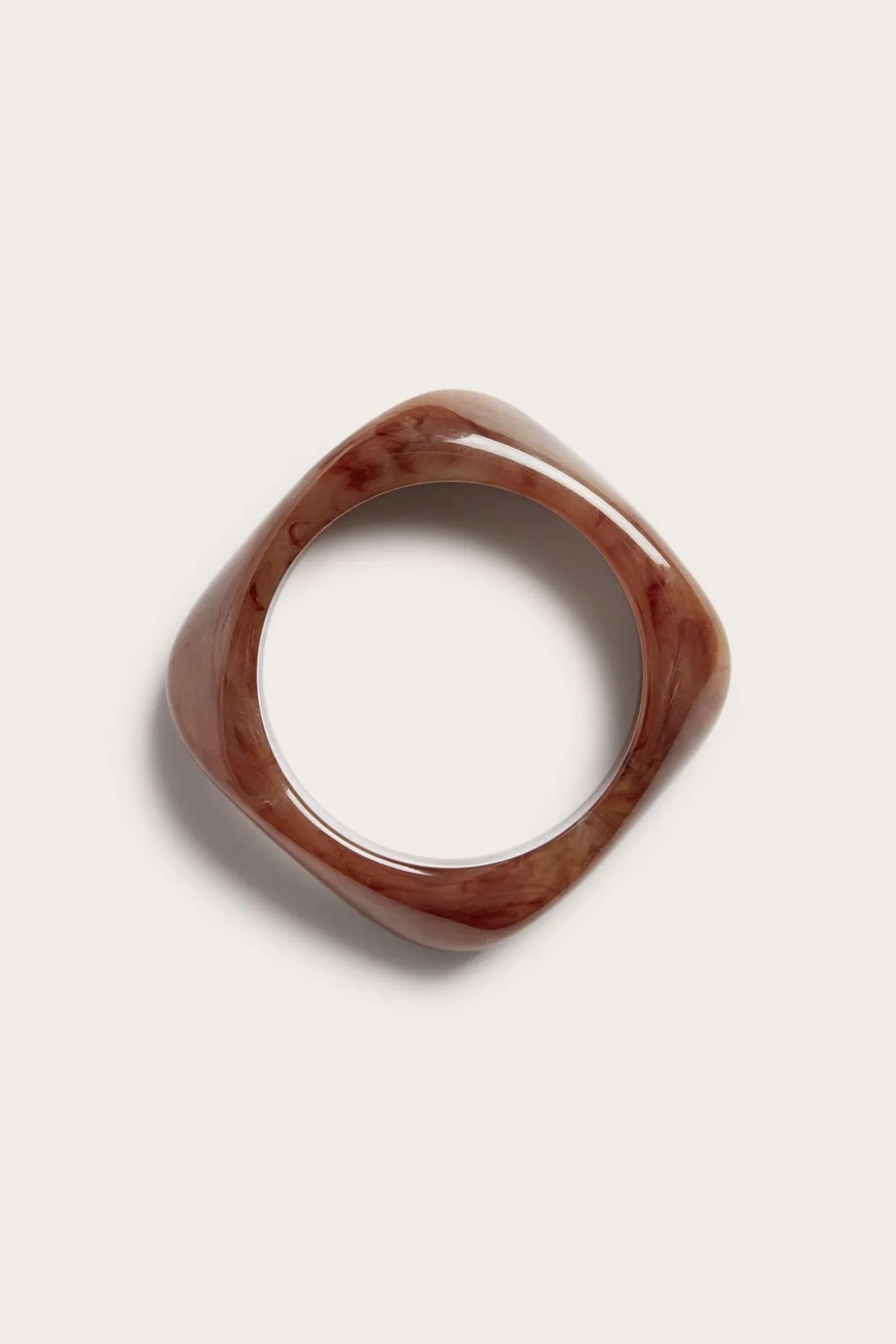 Armbånd i marmorlook