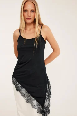 Asymmetrisk singlet med blonder