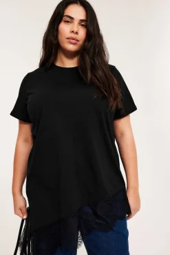 Asymmetrisk topp med blondekant