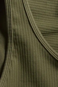 Asymmetrisk treningstopp | Grønn | Dame | Kappahl