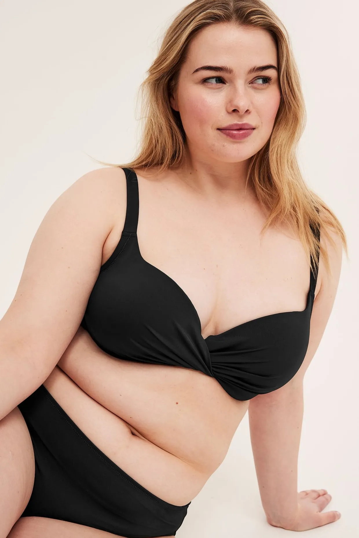 Bikini-BH med bøyle