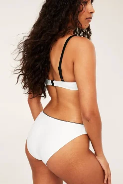 Bikinitruse brazilian