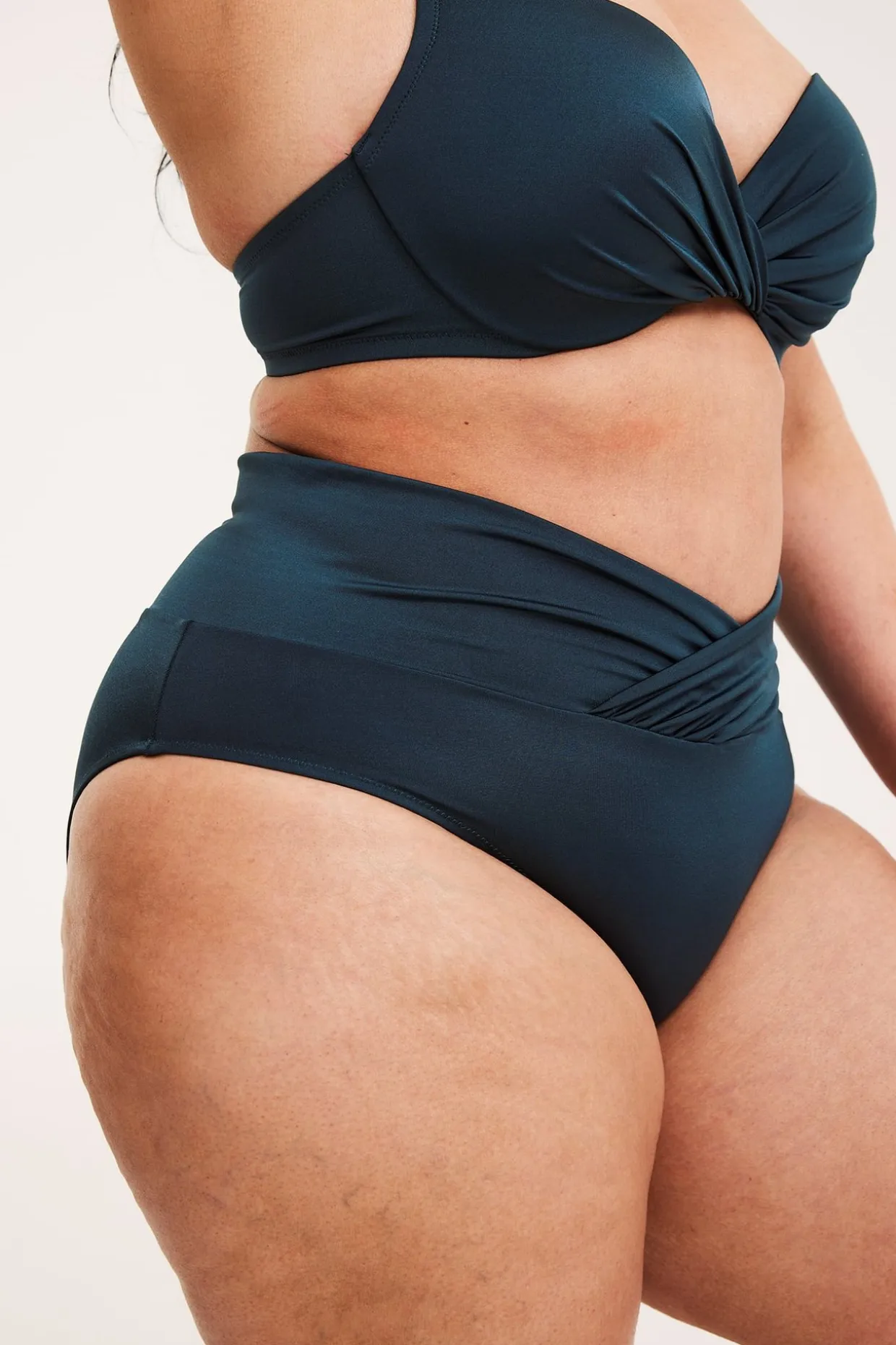Bikinitruse med drapering