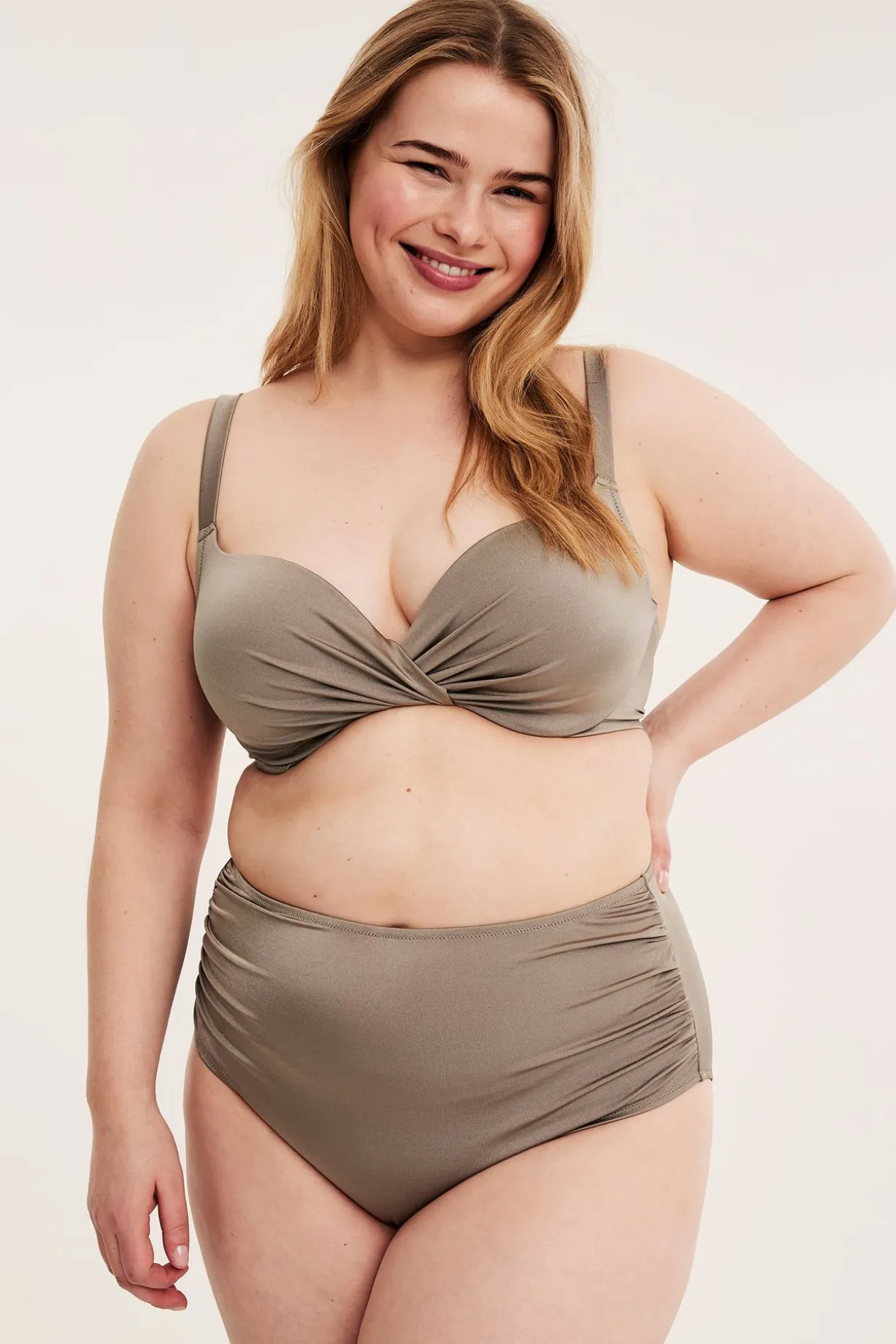 Bikinitruse med høy midje | Mørk beige | Dame | Kappahl