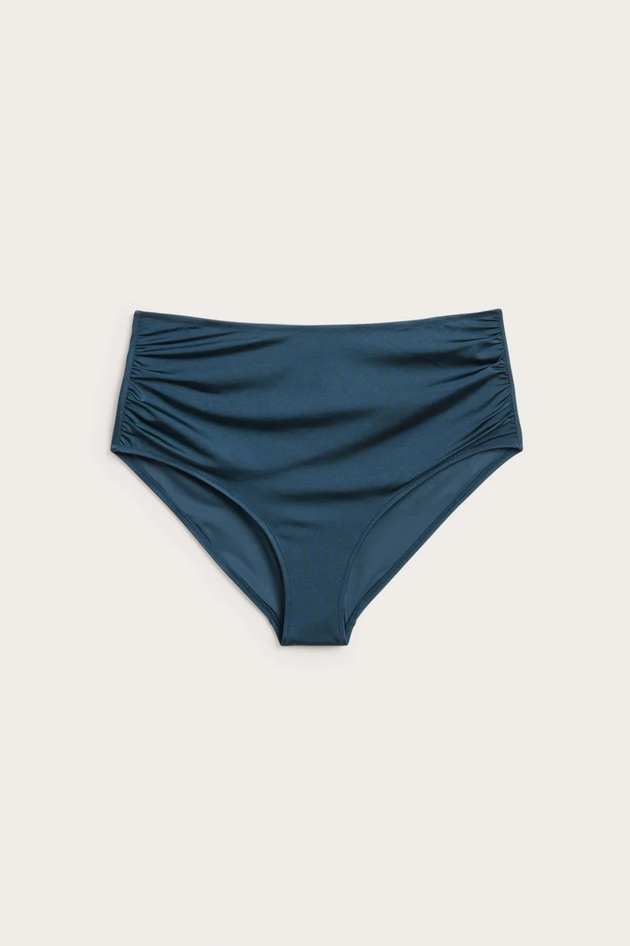 Bikinitruse med lett hold-in