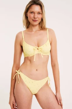 Blomstret bikinibukse med bånd i sidene