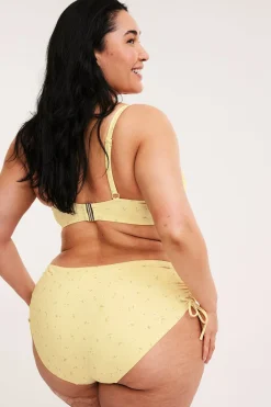 Blomstret bikinitruse med knytedetalj