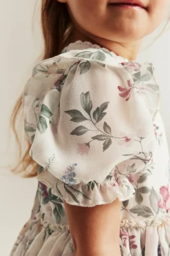 Blomstret chiffonkjole