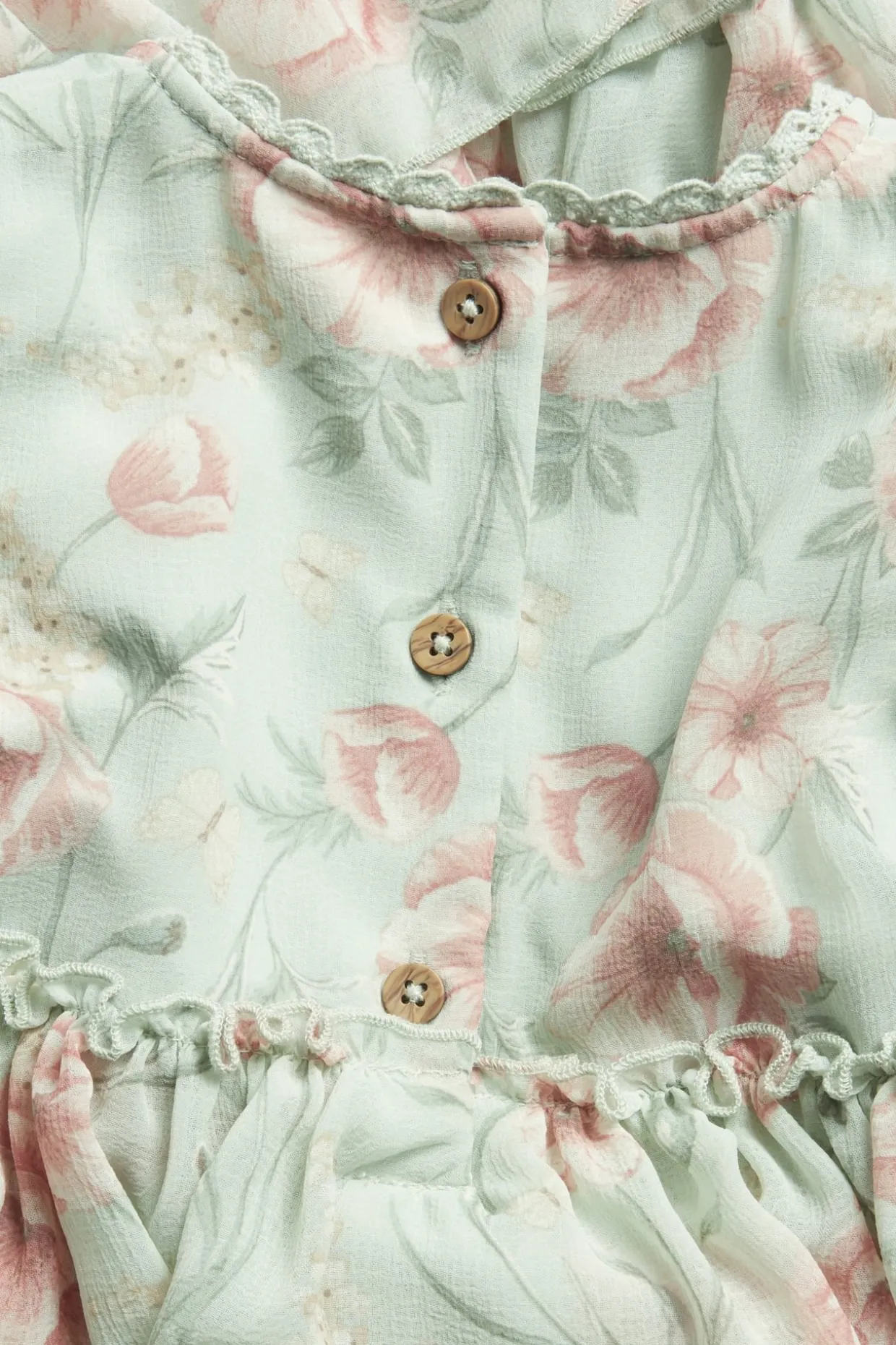 Blomstret chiffonkjole
