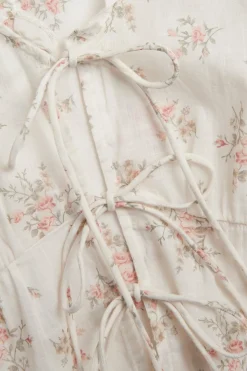 Blomstrete bluse Newbie Woman