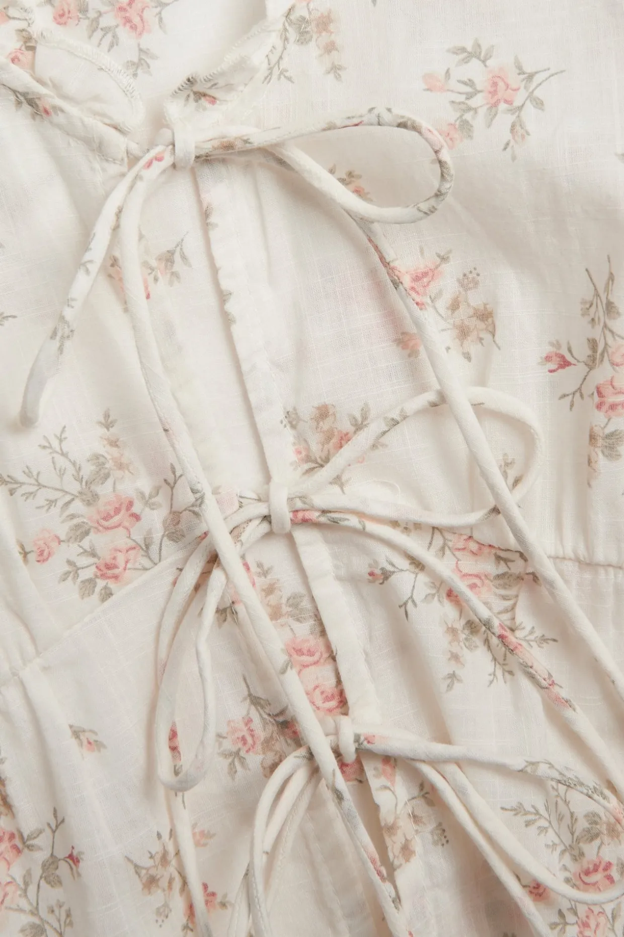 Blomstrete bluse Newbie Woman