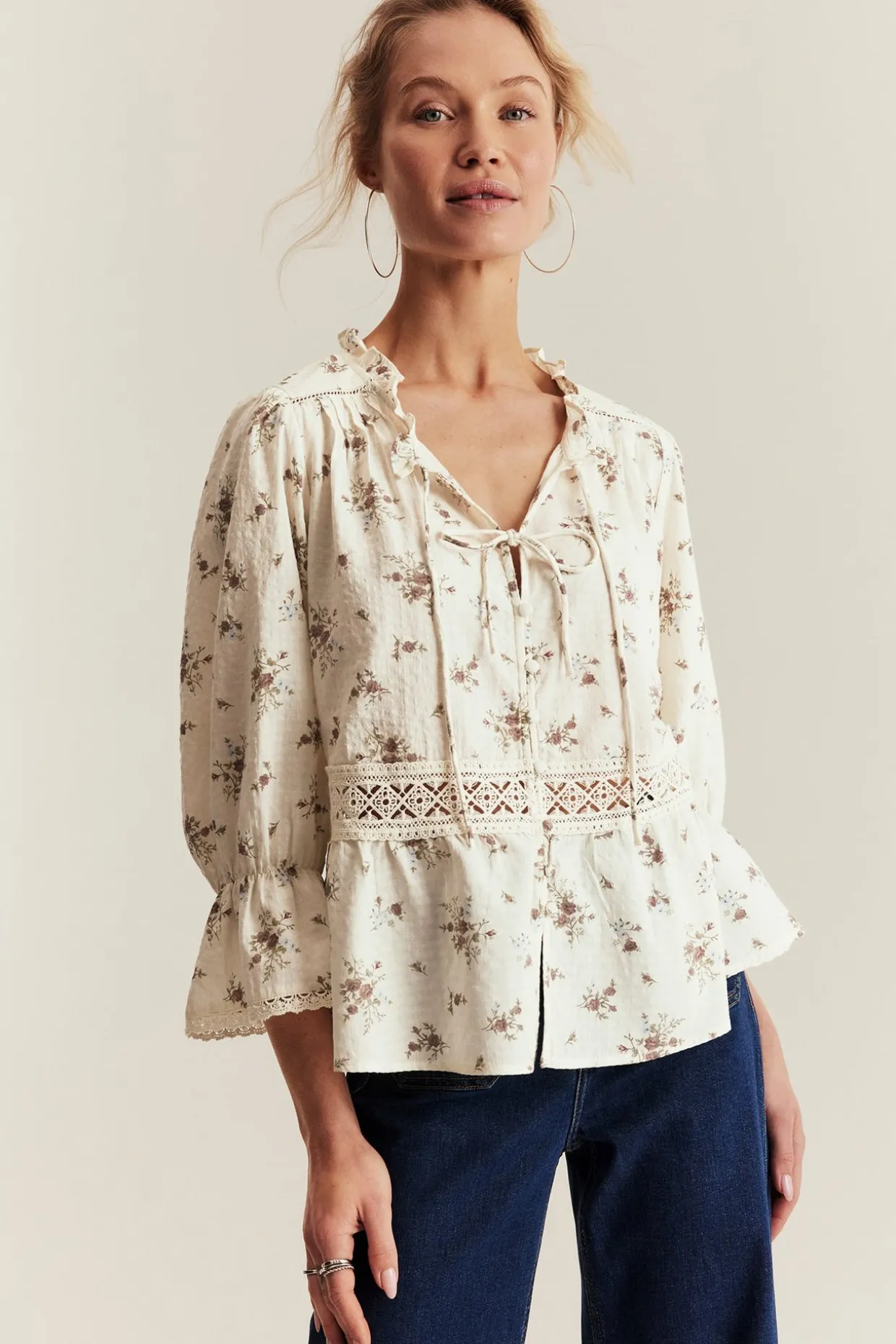 Blomstrete bluse Newbie Woman