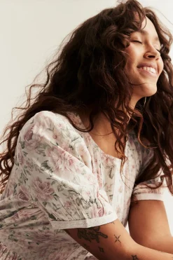 Blomstrete kjole Newbie Woman