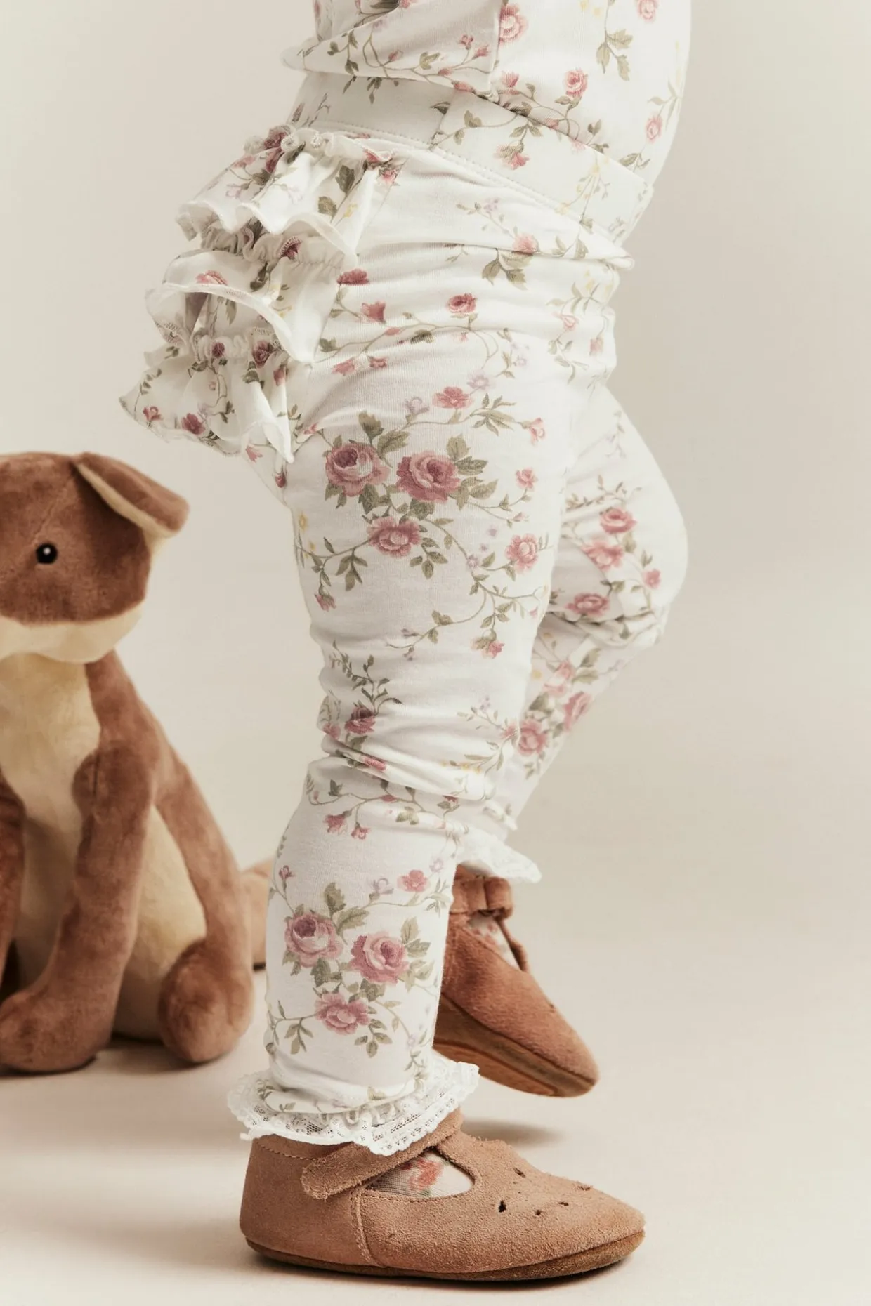 Blomstrete leggings med volanger