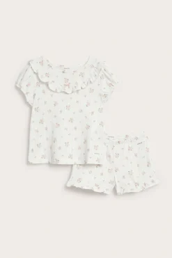 Blomstret pyjamas med volanger