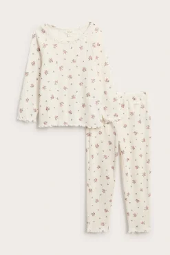 Blomstret pyjamassett i pointelle