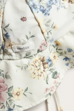 Blomstret solhatt med UV-beskyttelse