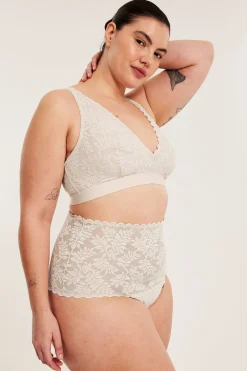 Blondebralette