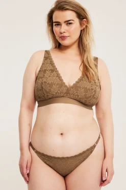 Blondebralette