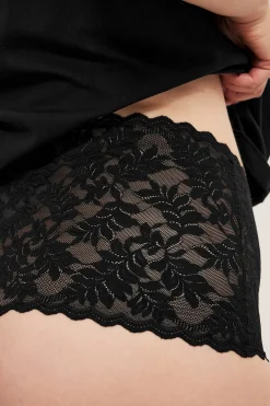 Blondetruse med høy midje