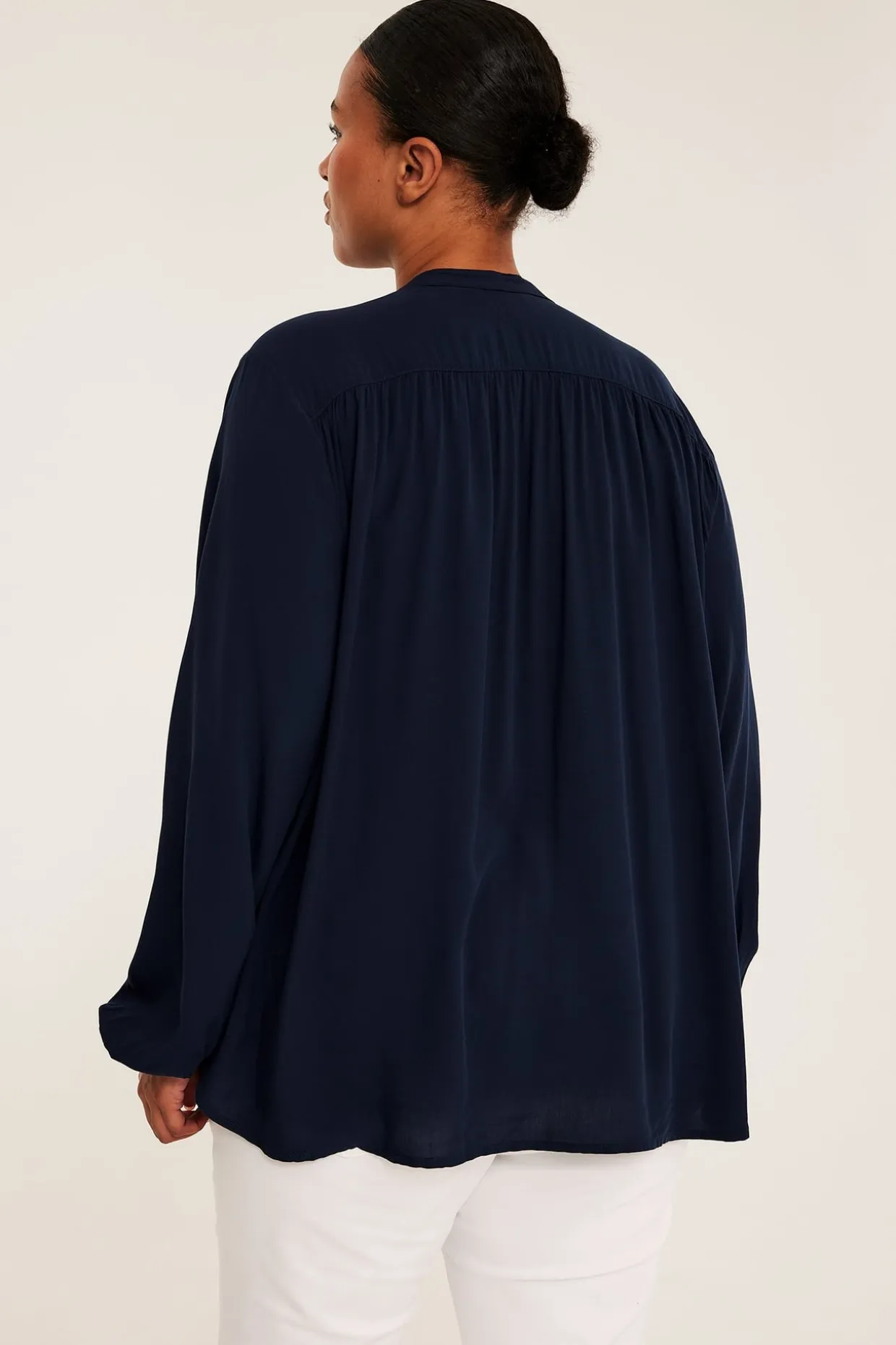 Bluse i viskose