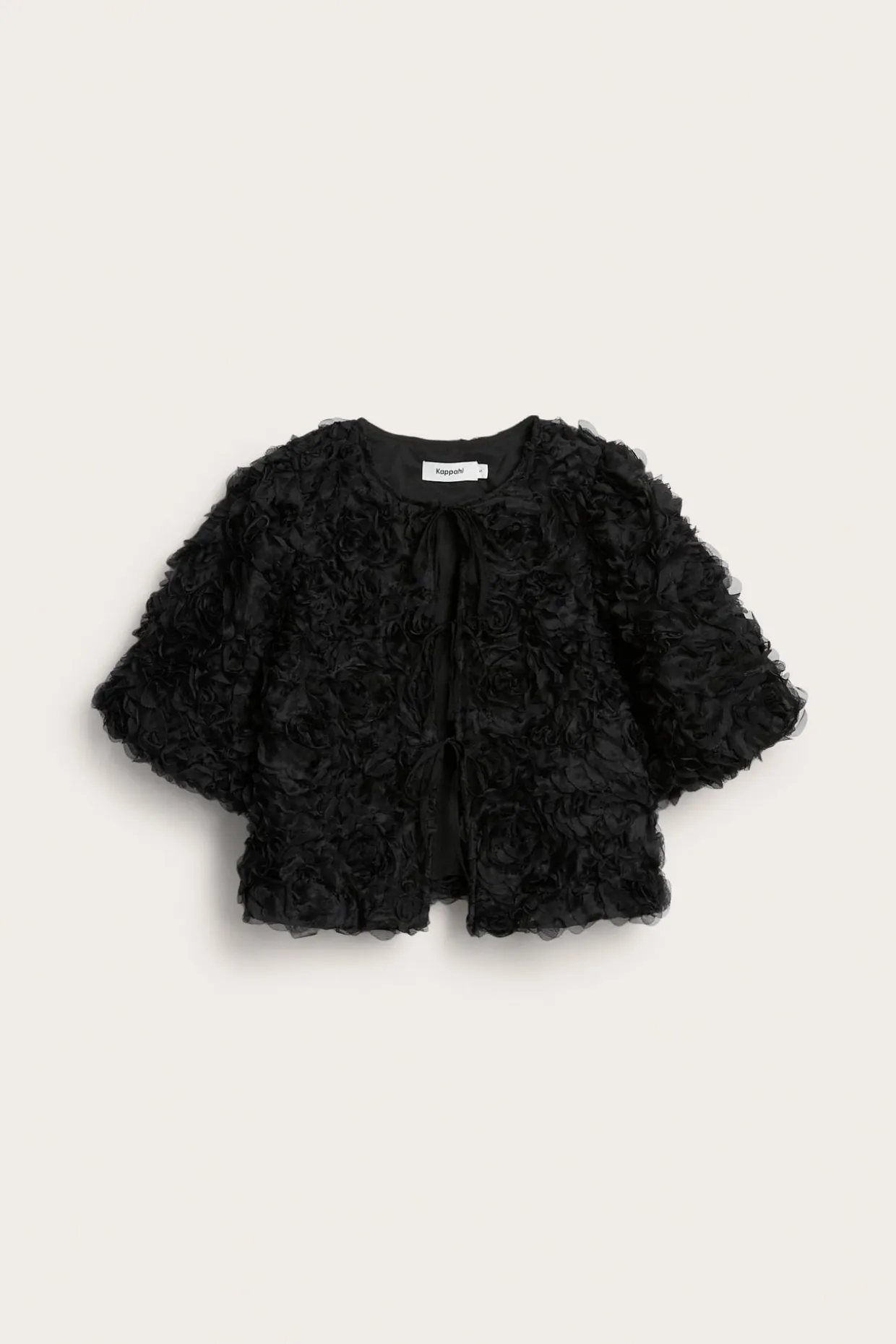 Bluse med puffermer og knyting