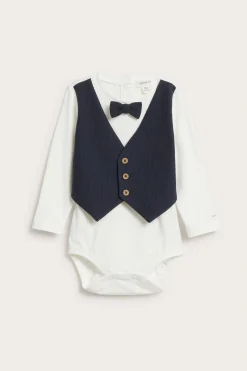 Body med vest og sløyfe