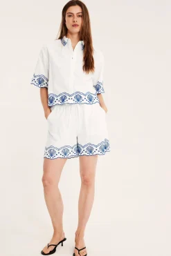 Bomullsshorts med broderie anglais