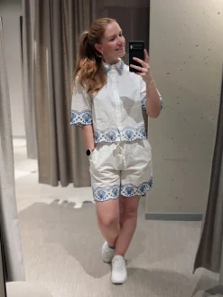Bomullsshorts med broderie anglais