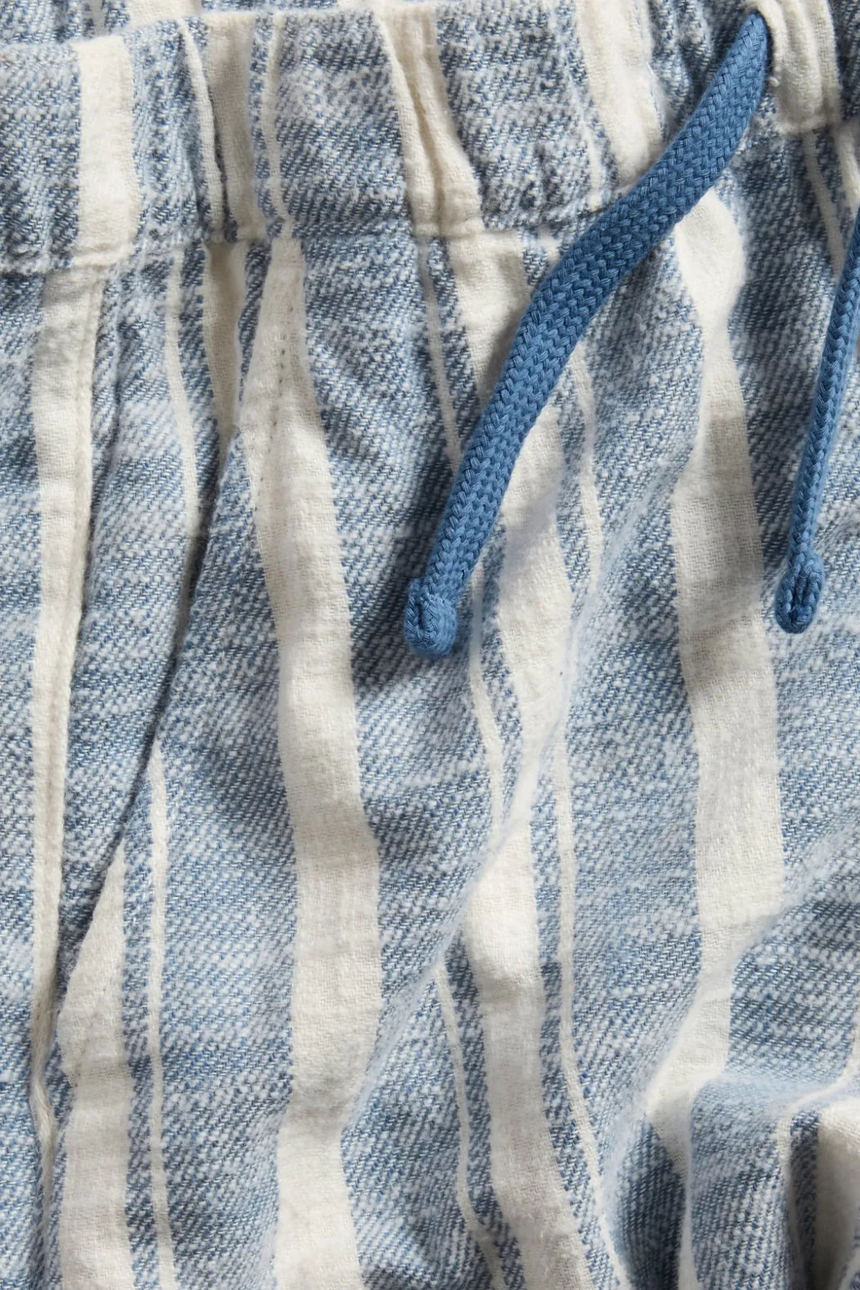 Bomullsshorts med strikk i midjen