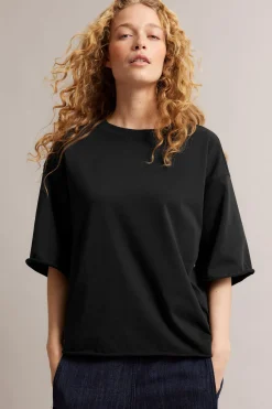 Boxy T-skjorte med rullede kanter