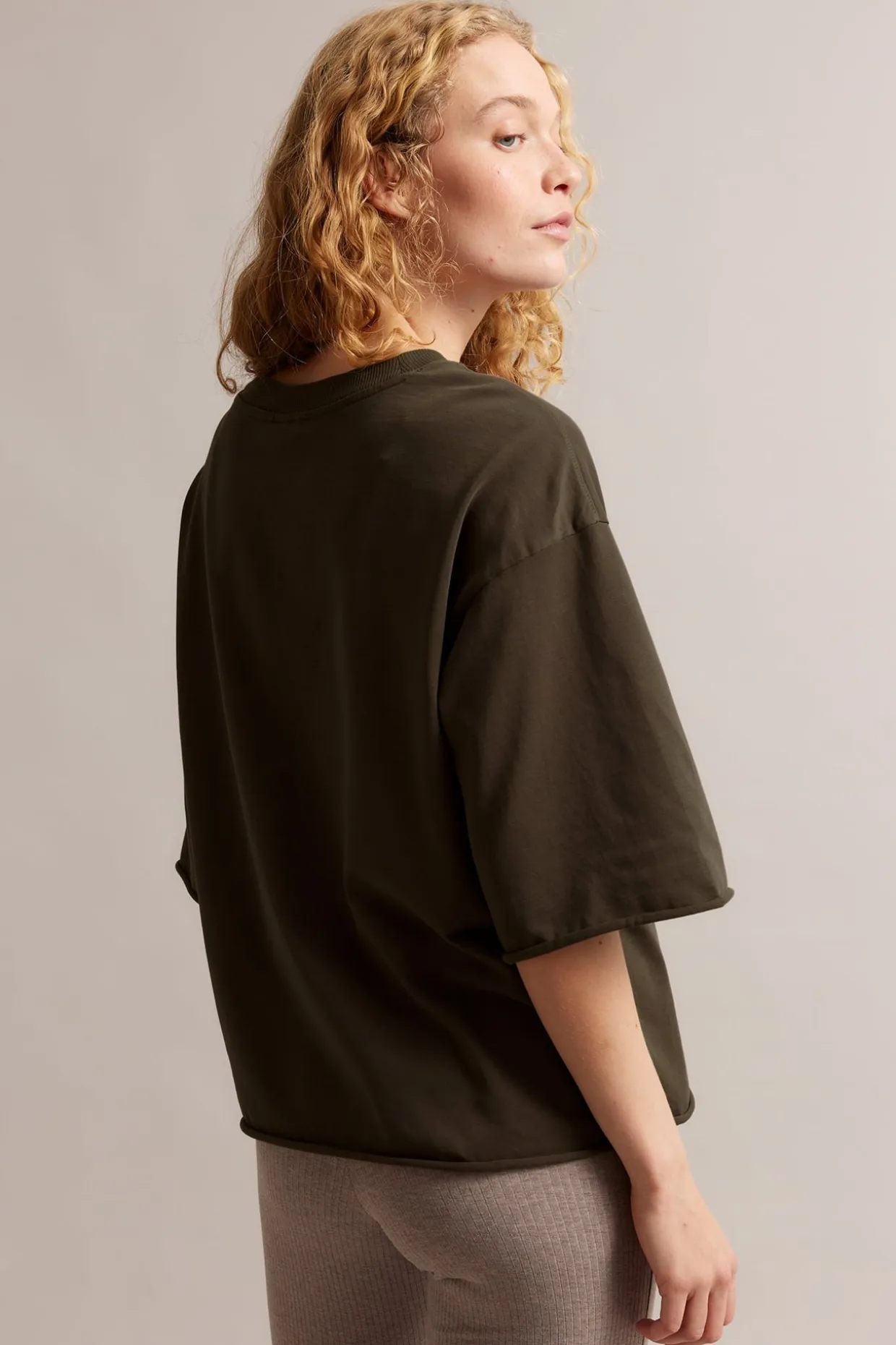 Boxy T-skjorte med rullede kanter