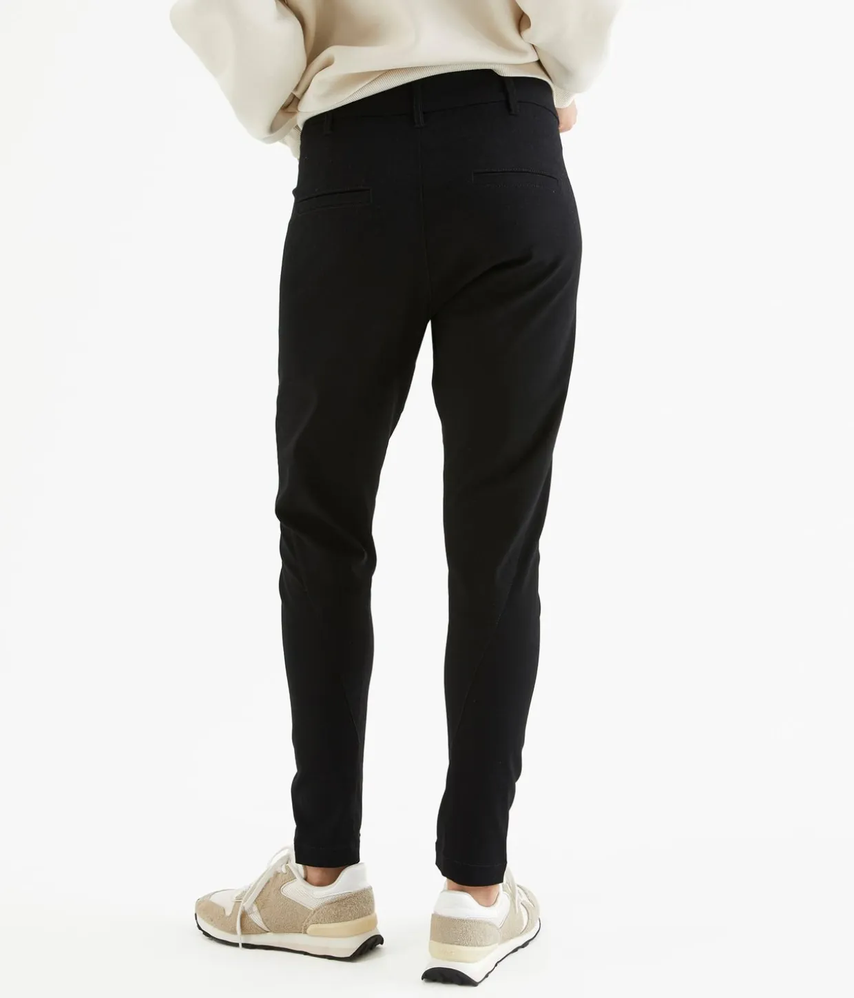 Boyfriend slim fit | Svart | Dame | Kappahl