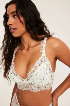 Bralette med blonder