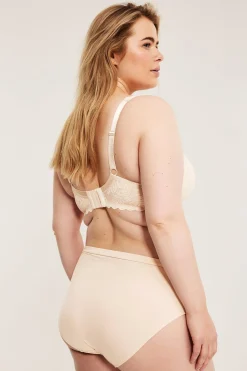 Brieftruse med blonder