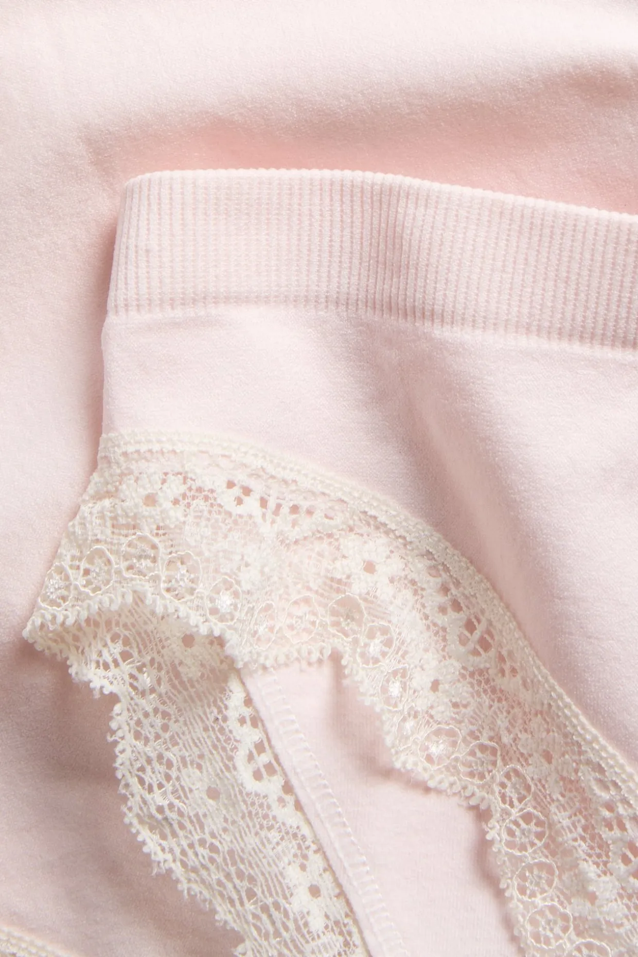 Brieftruse seamless med blonder