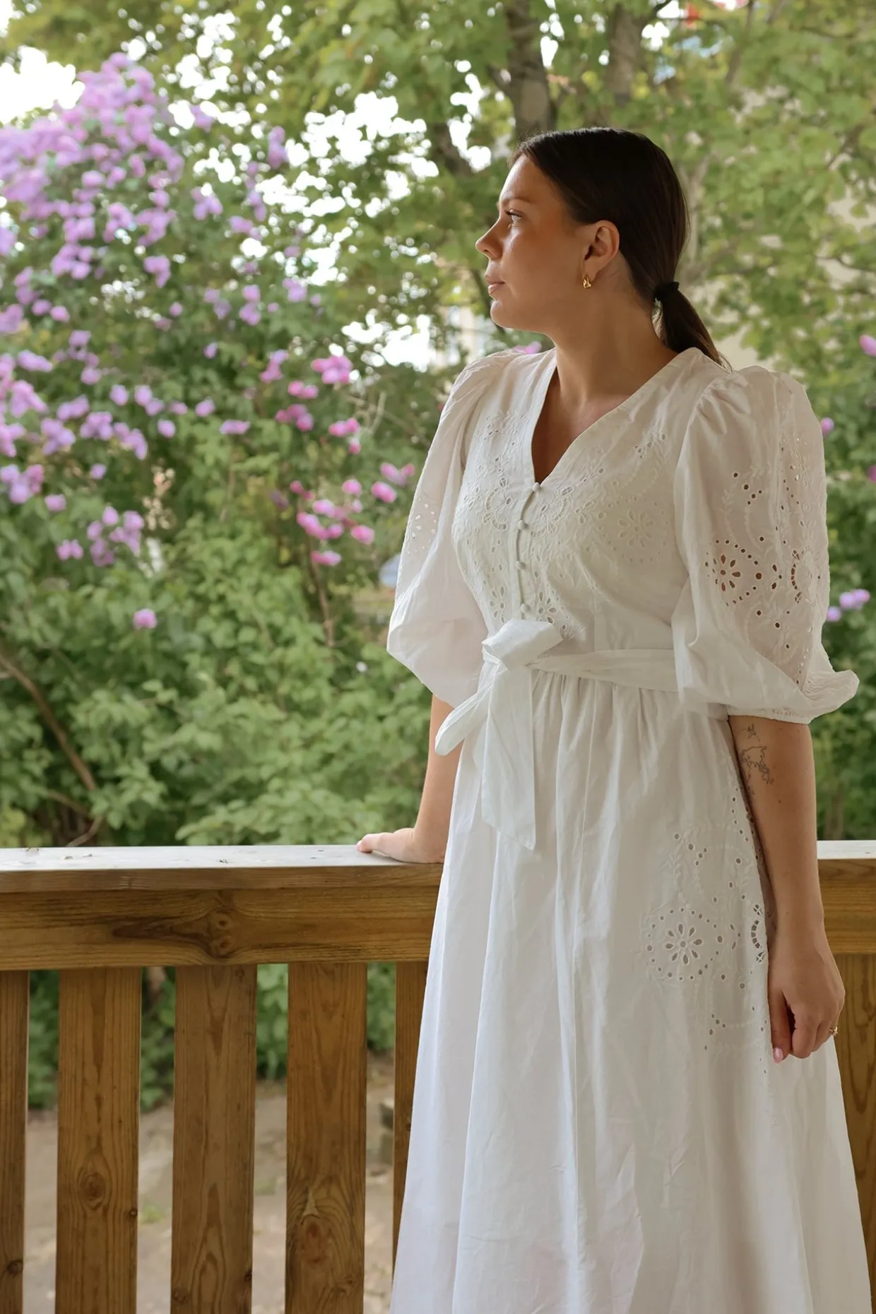 Brodert kjole Newbie Woman