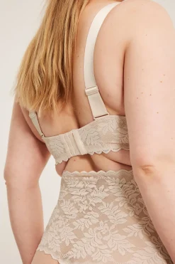 Bøyle-BH med blonder