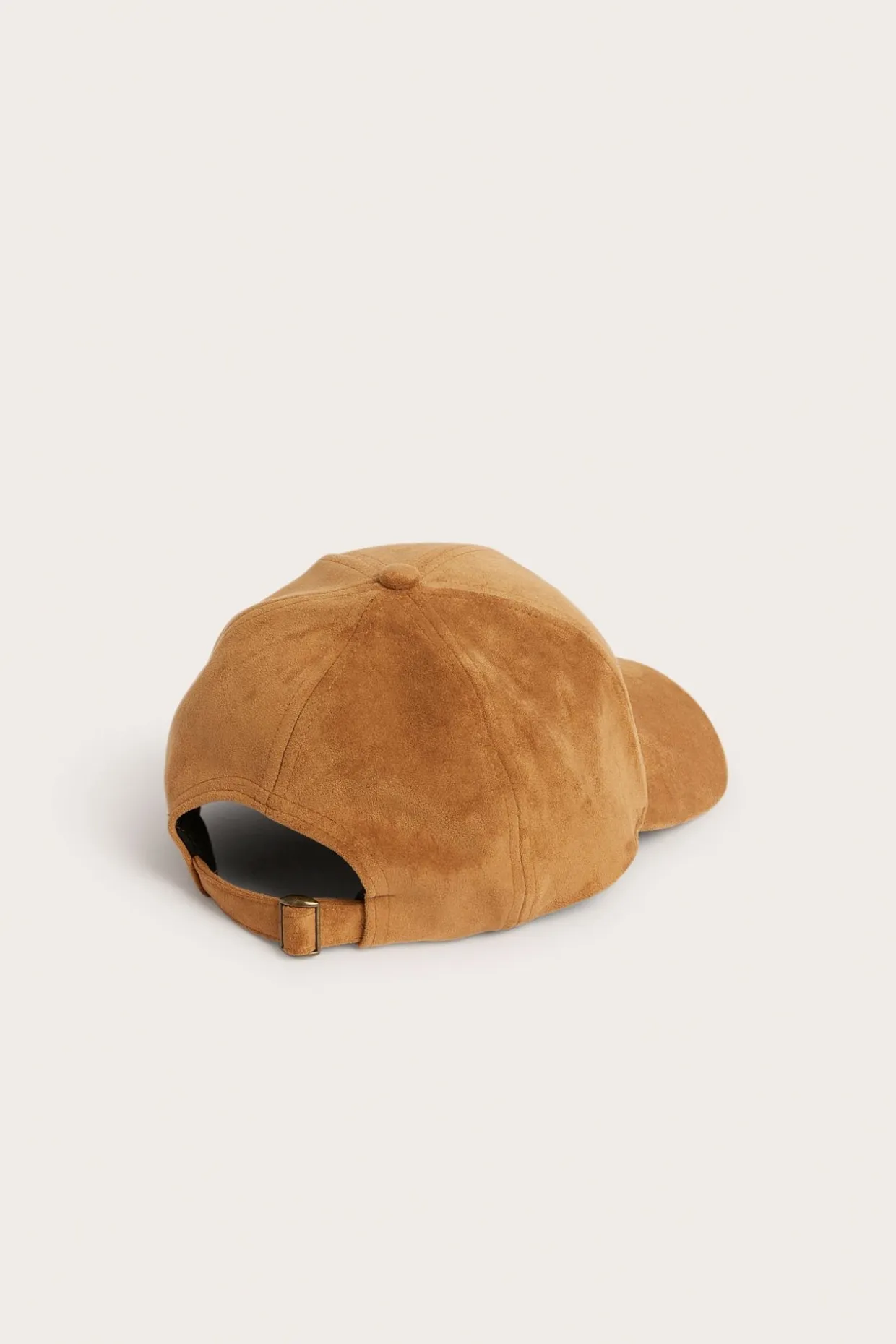 Caps i imitert semsket skinn