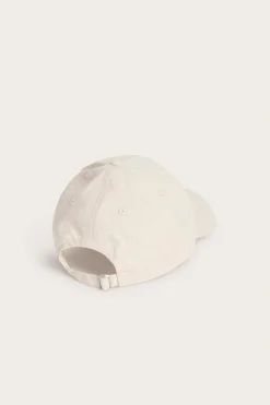 Caps med brodert tekst