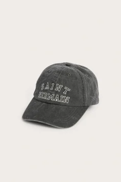Caps med brodert tekst