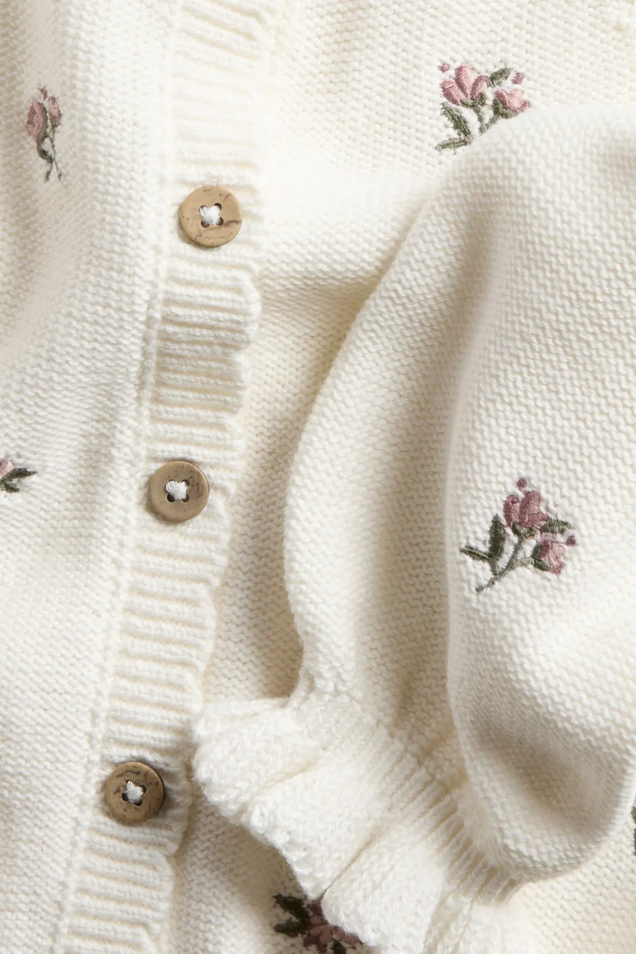 Cardigan med broderte blomster