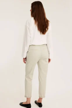 Chinos