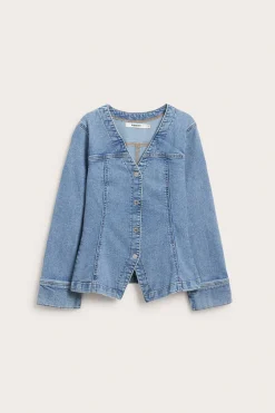 Denimbluse med markert midje