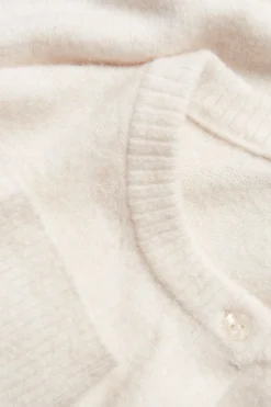 Finstrikket cardigan