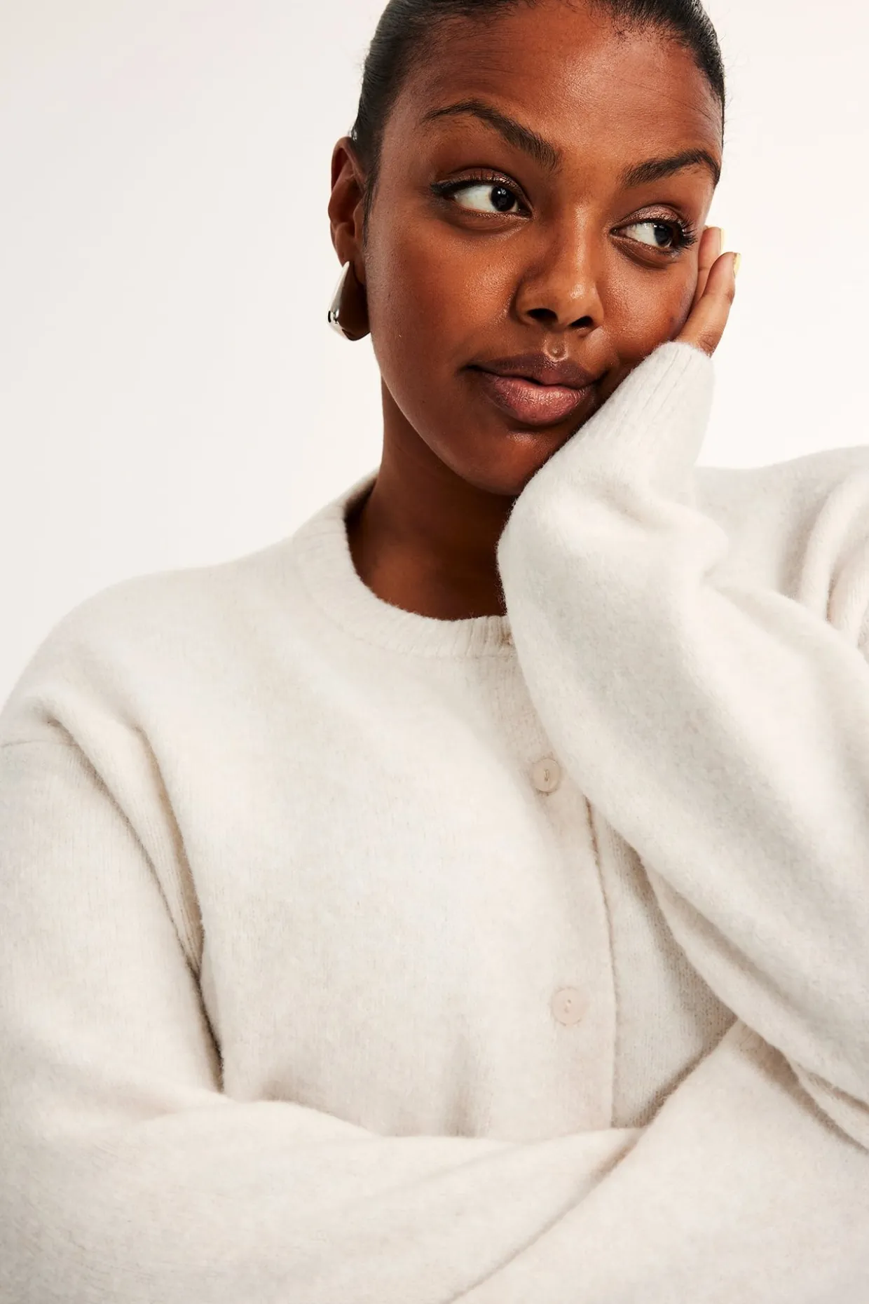 Finstrikket cardigan