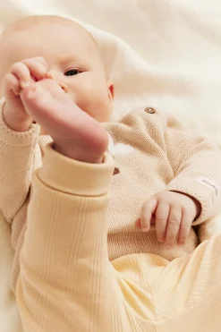 Finstrikket cardigan med luftballong