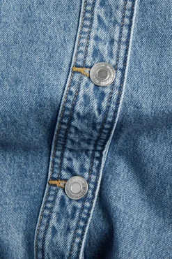 Jeansjakke med belte