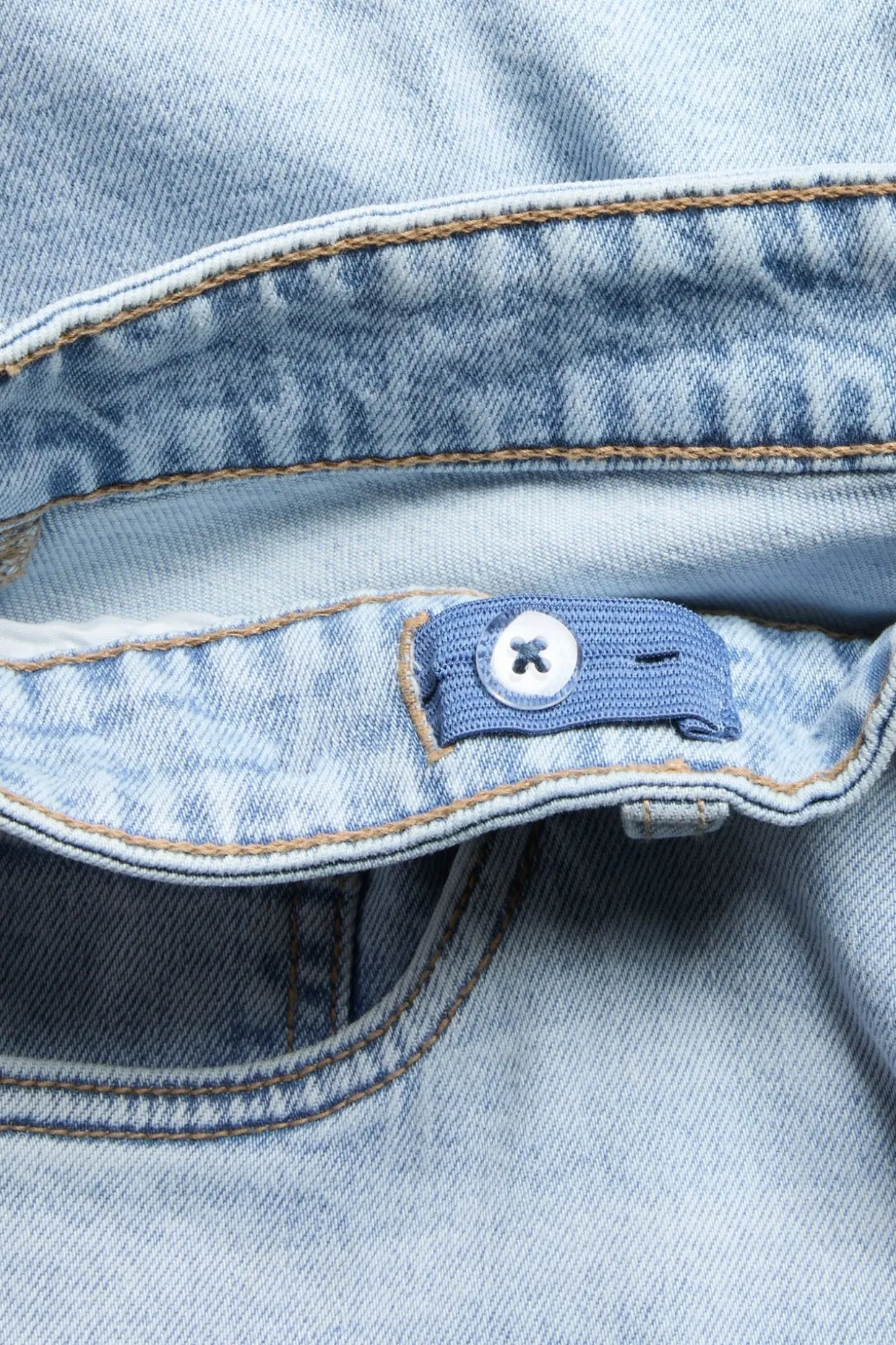Jeansshorts i elastisk denim