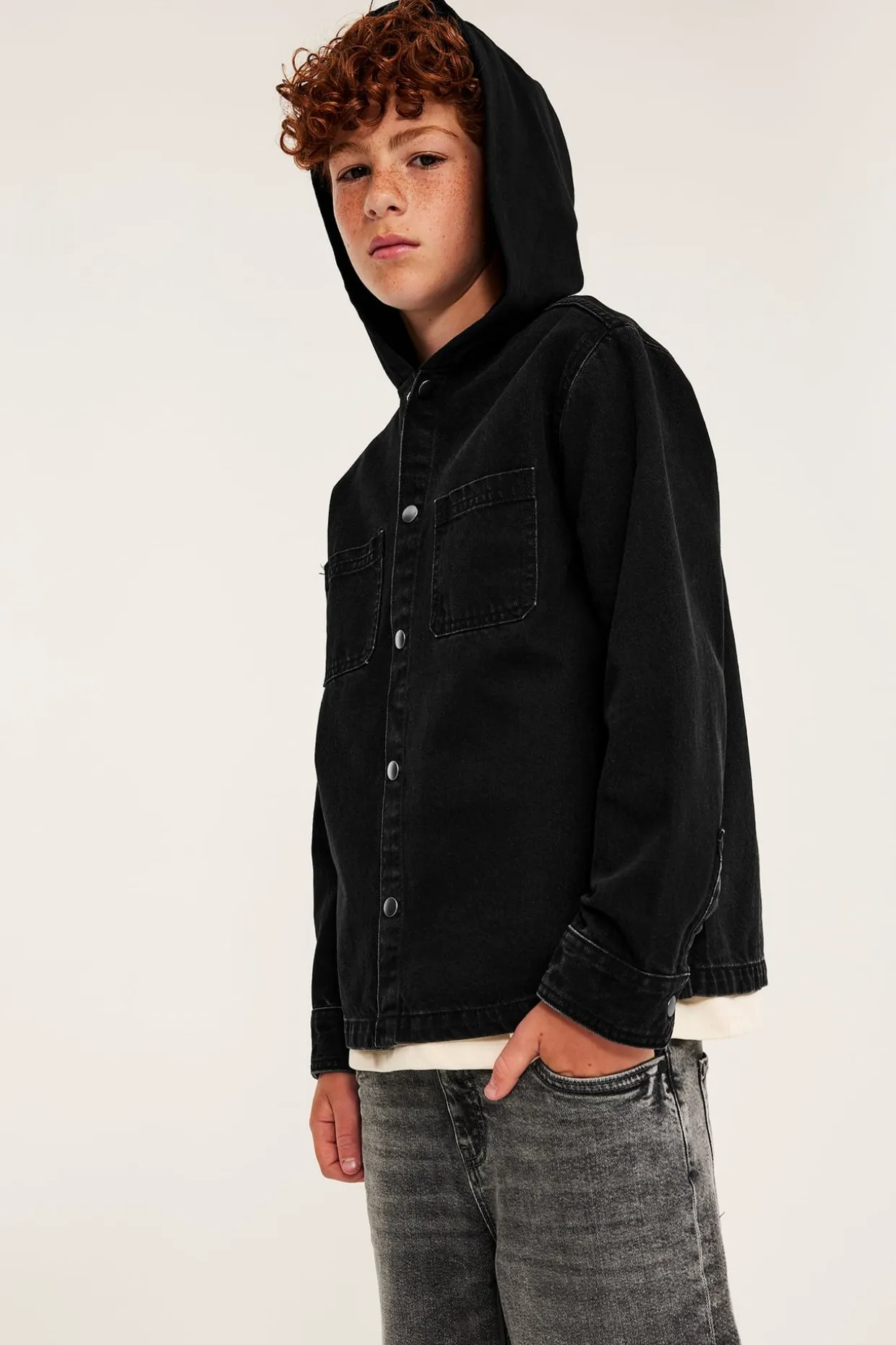 Jeansskjorte med hette